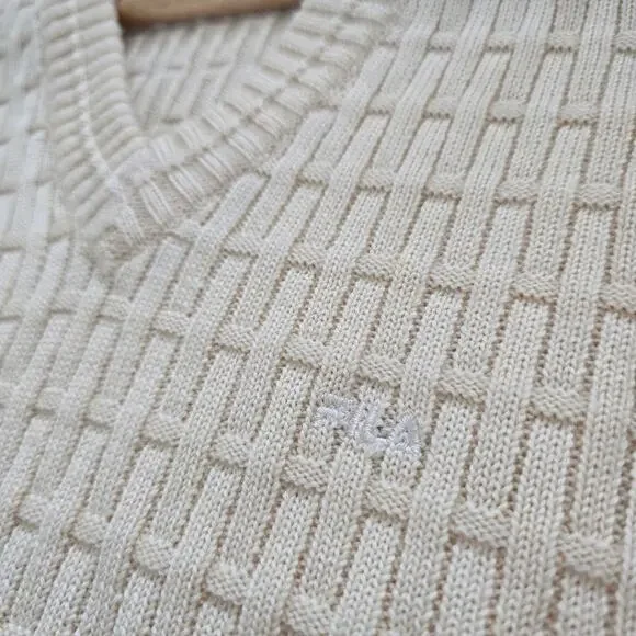 Vintage FILA Womens Wool V-neck Intrecciato 3D Knit Tennis Sweater US 6 Ivory - Picture 2 of 8